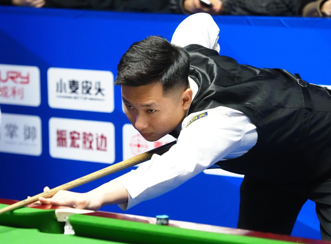 目光集中在 目光集中在