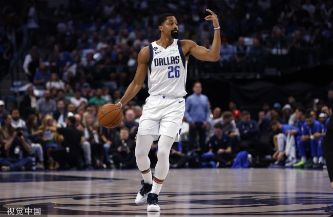 表现出色 表现出色