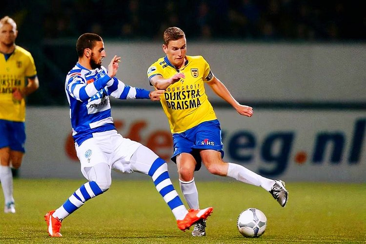 当时某知名 当时某知名