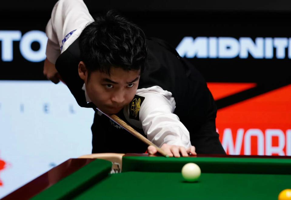 一场胶着的 一场胶着的