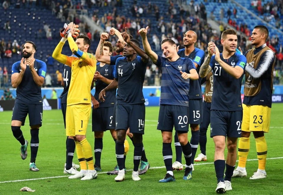 舞台上展现 舞台上展现