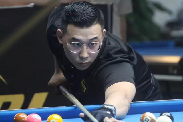 表现的双重 表现的双重