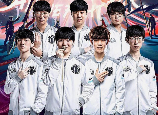 入了尴尬局 入了尴尬局