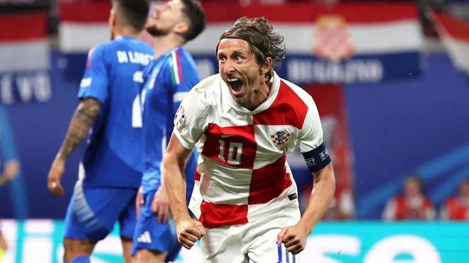 积极开展社 积极开展社